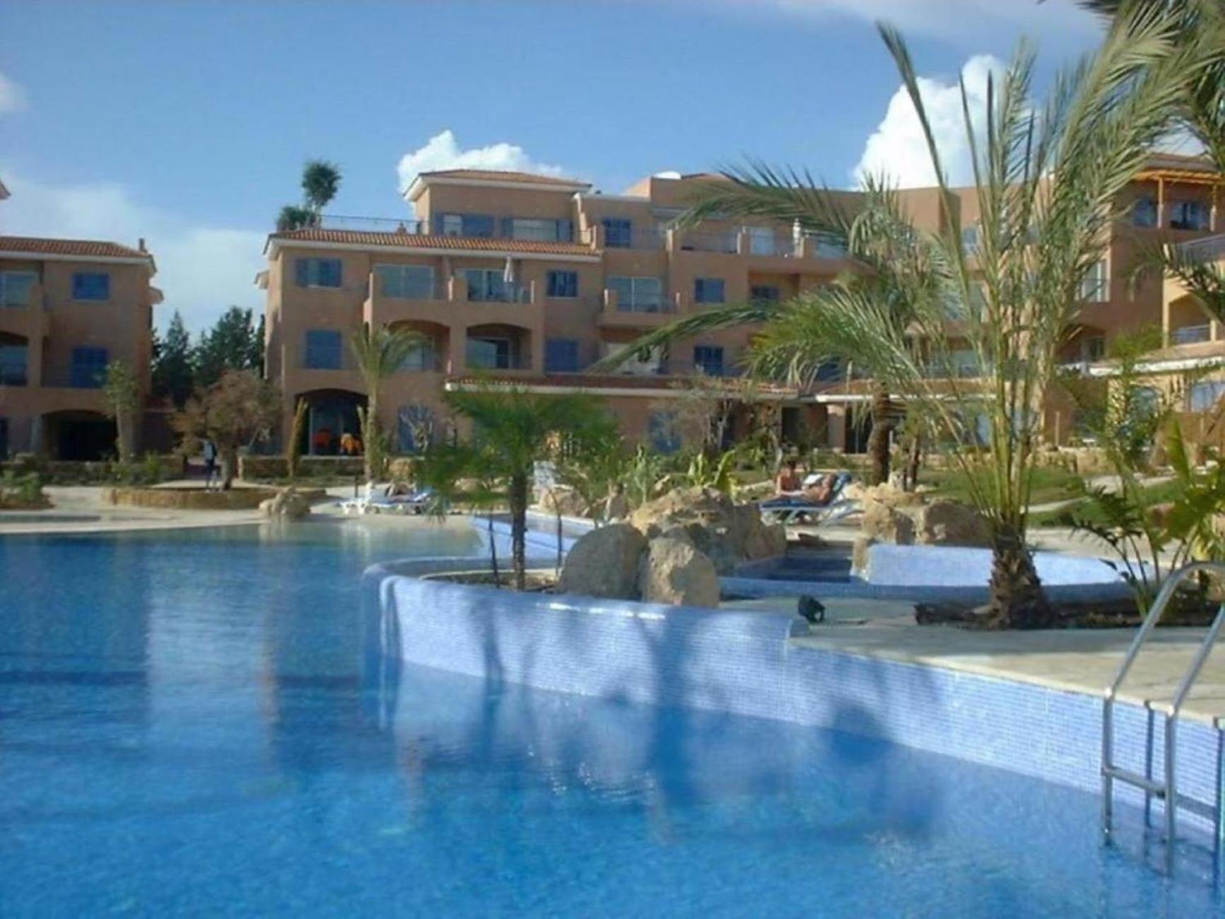 H&O Limnaria Elegance Pool View Apartment Paphos Exterior foto